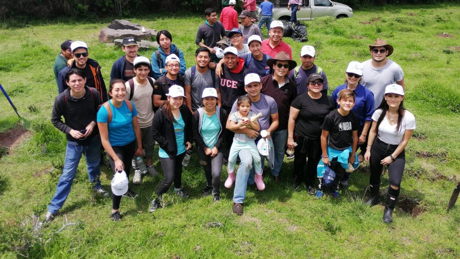 2500 especies nativas se plantaron  en la segunda jornada de reforestación en el volcán Ilaló
